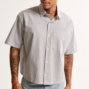 Abercrombie Men's Short-Sleeve Cropped Poplin Button-Up Shirt